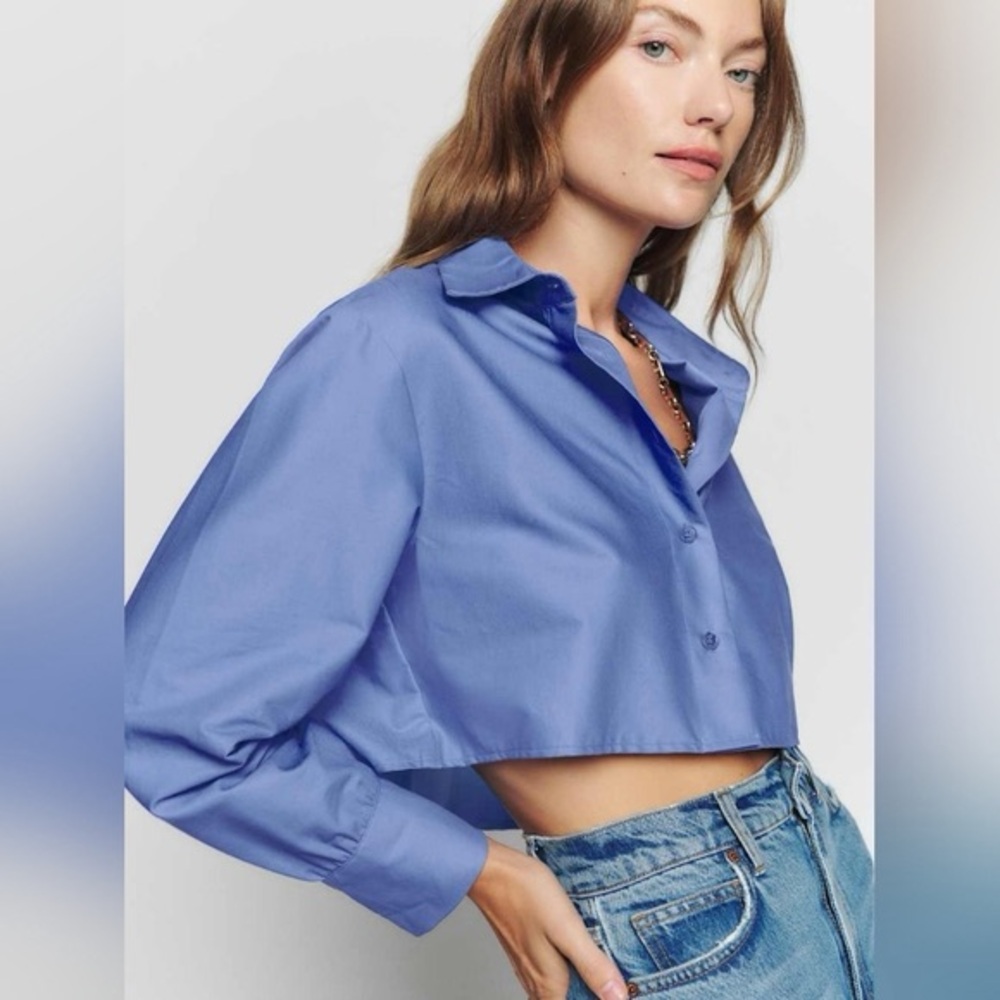 Reformation Noah Blue Cropped Collar
Button Up Shirt Size M